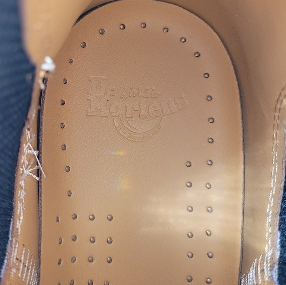 BRAND NEW Dr.Martens Yellow Stitch Smooth Leather Chelsea Boots Womens 9 US - Picture 10 of 11